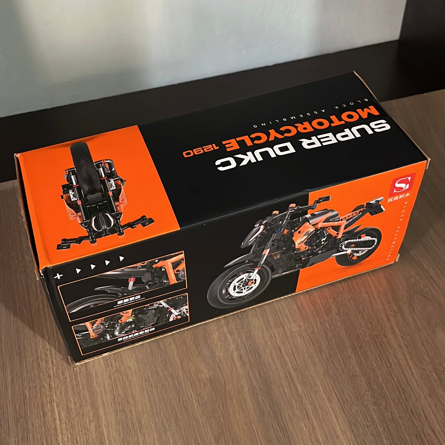 LEGO KTM Super Duke 1290R