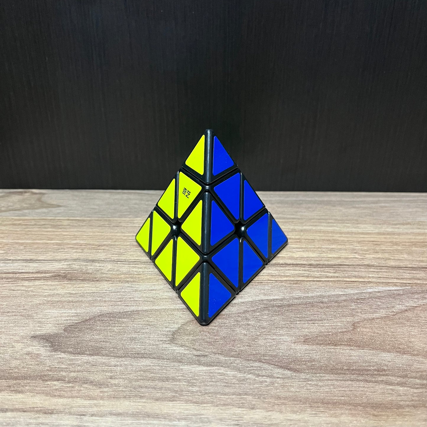 Piraminx QiYi Black
