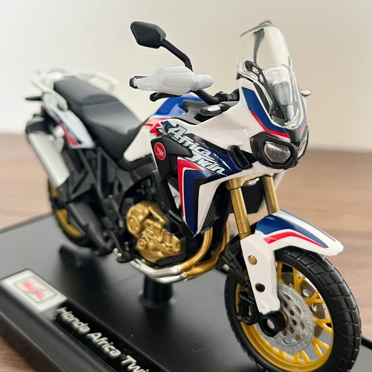 Moto Honda Africa Twin 1100 | 1/18