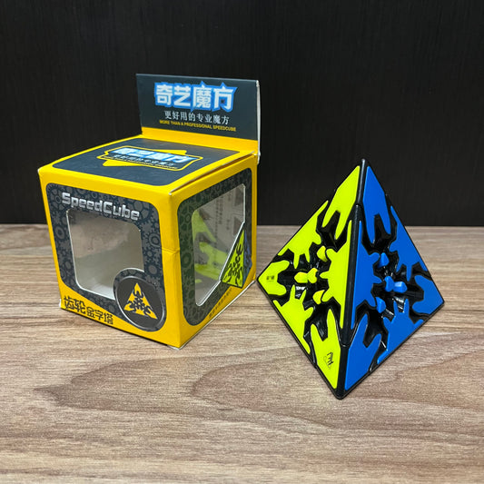 Piraminx de Engranajes QiYi