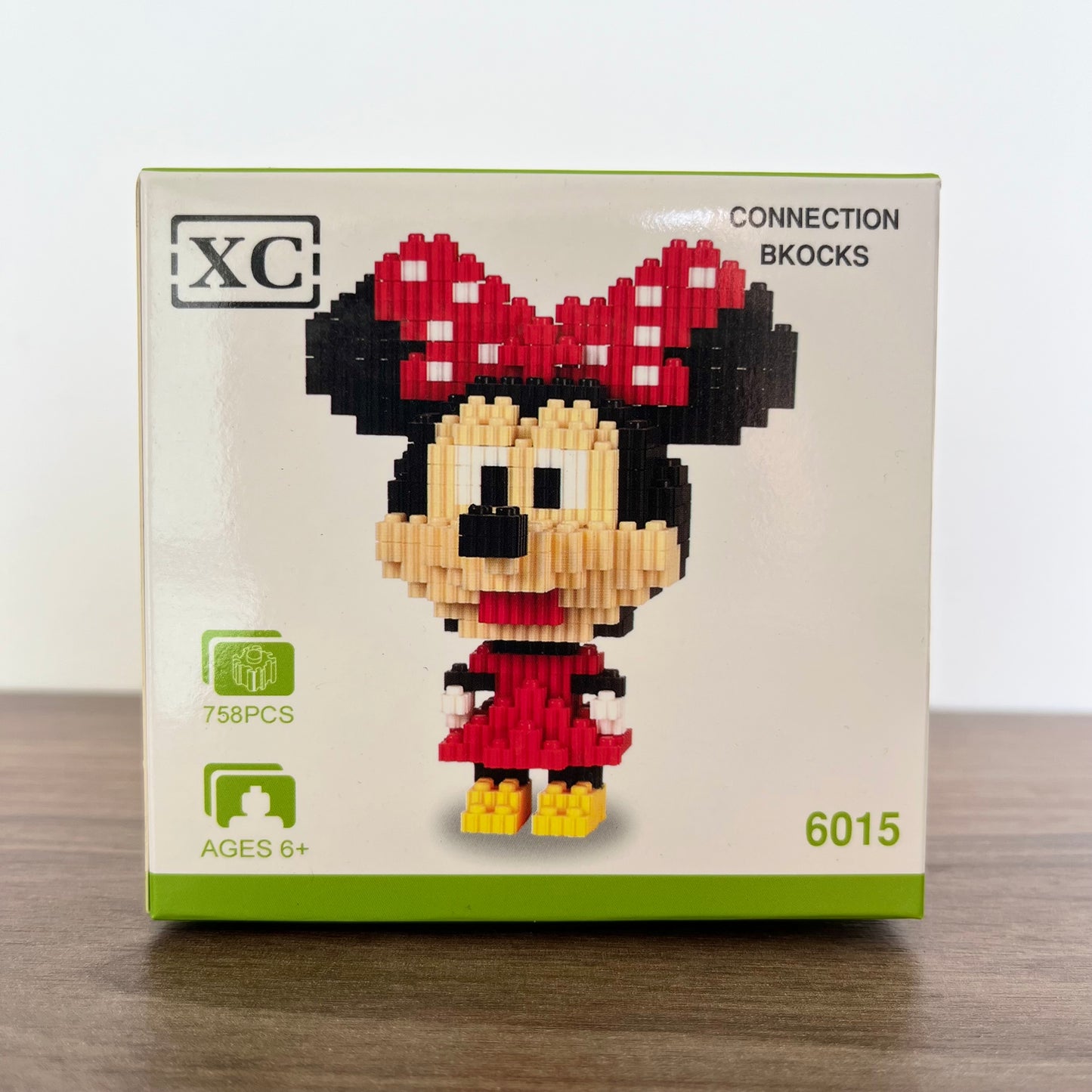 Armable 3D Minnie Mouse
