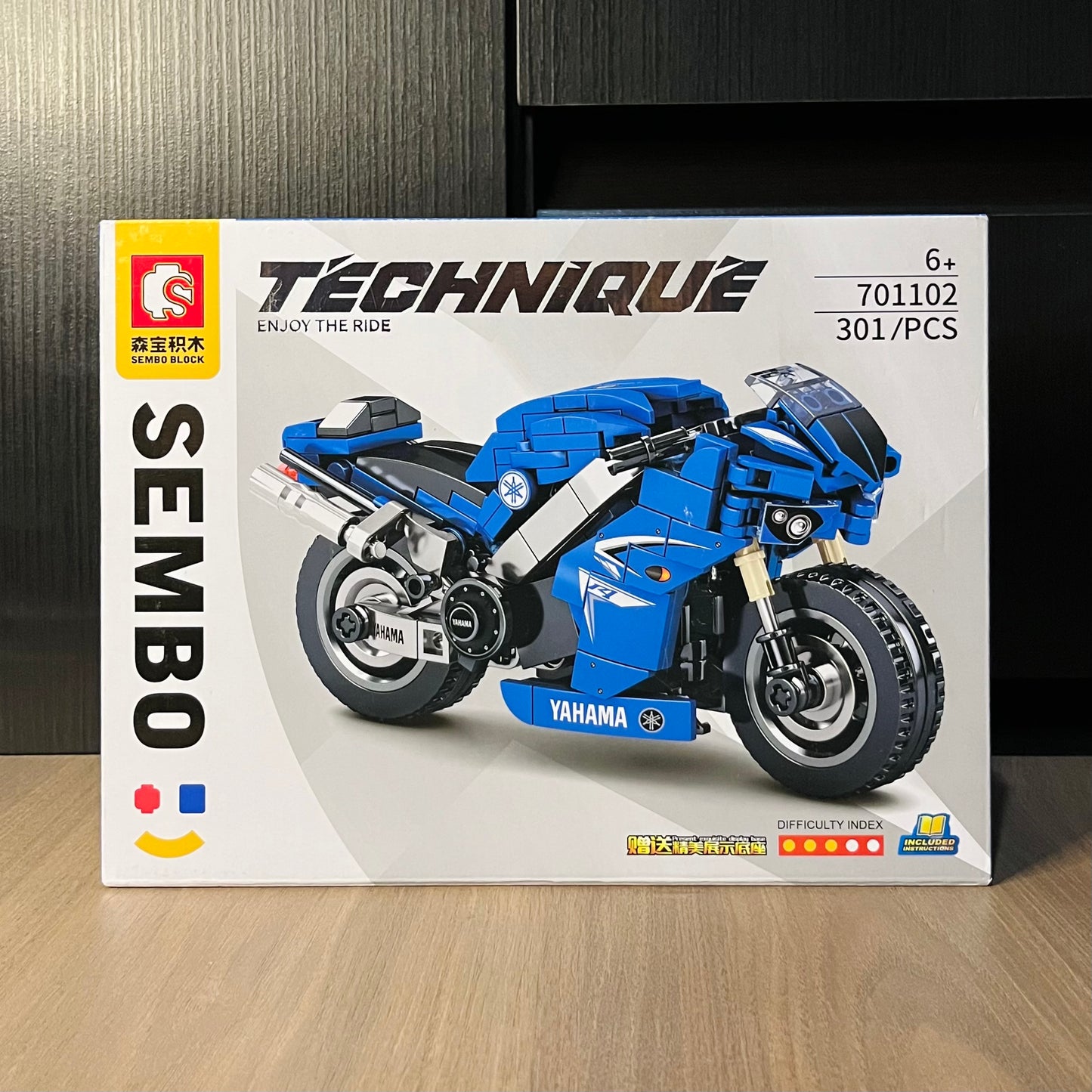 LEGO Yamaha R15