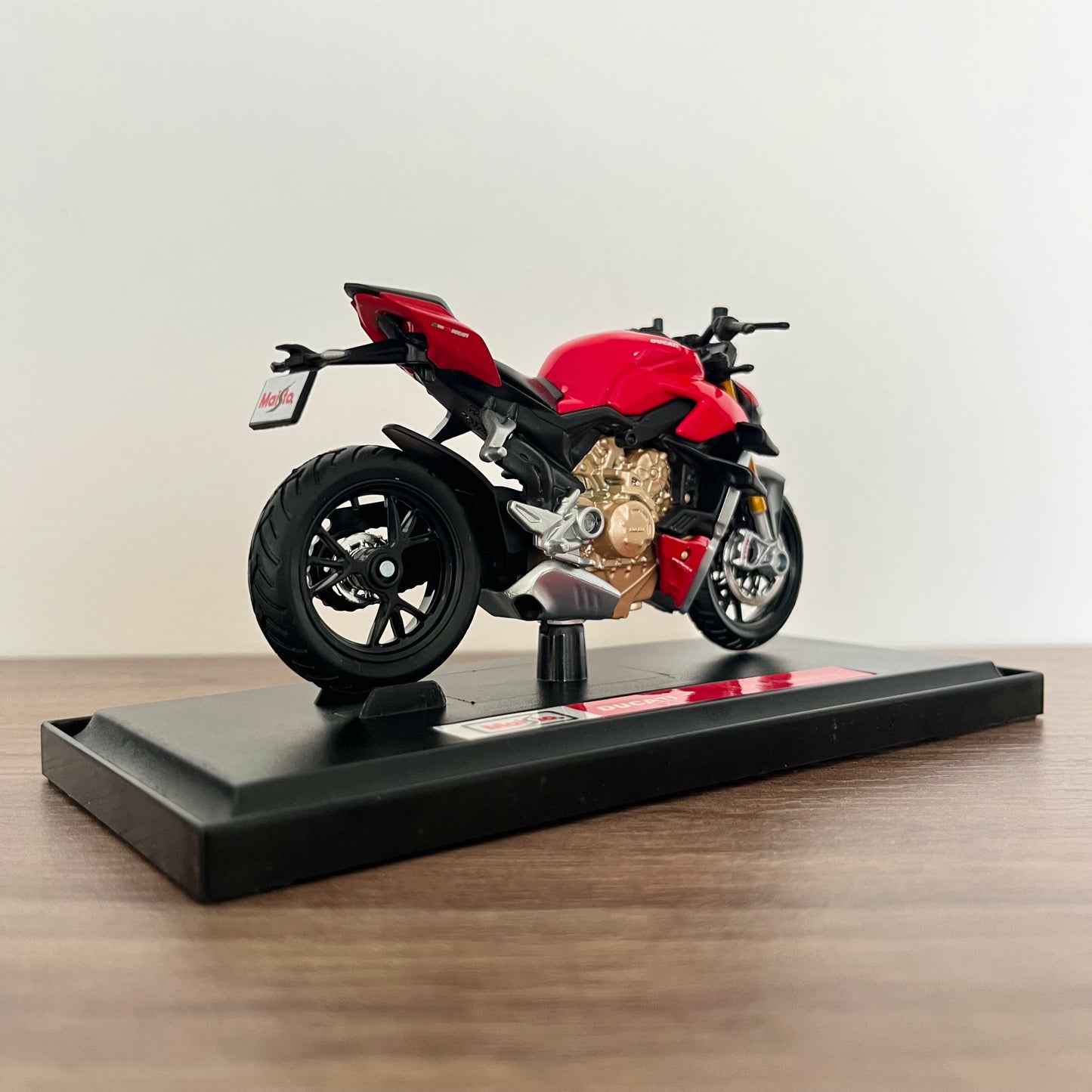 Moto Ducati Streetfighter V4 S | 1/18