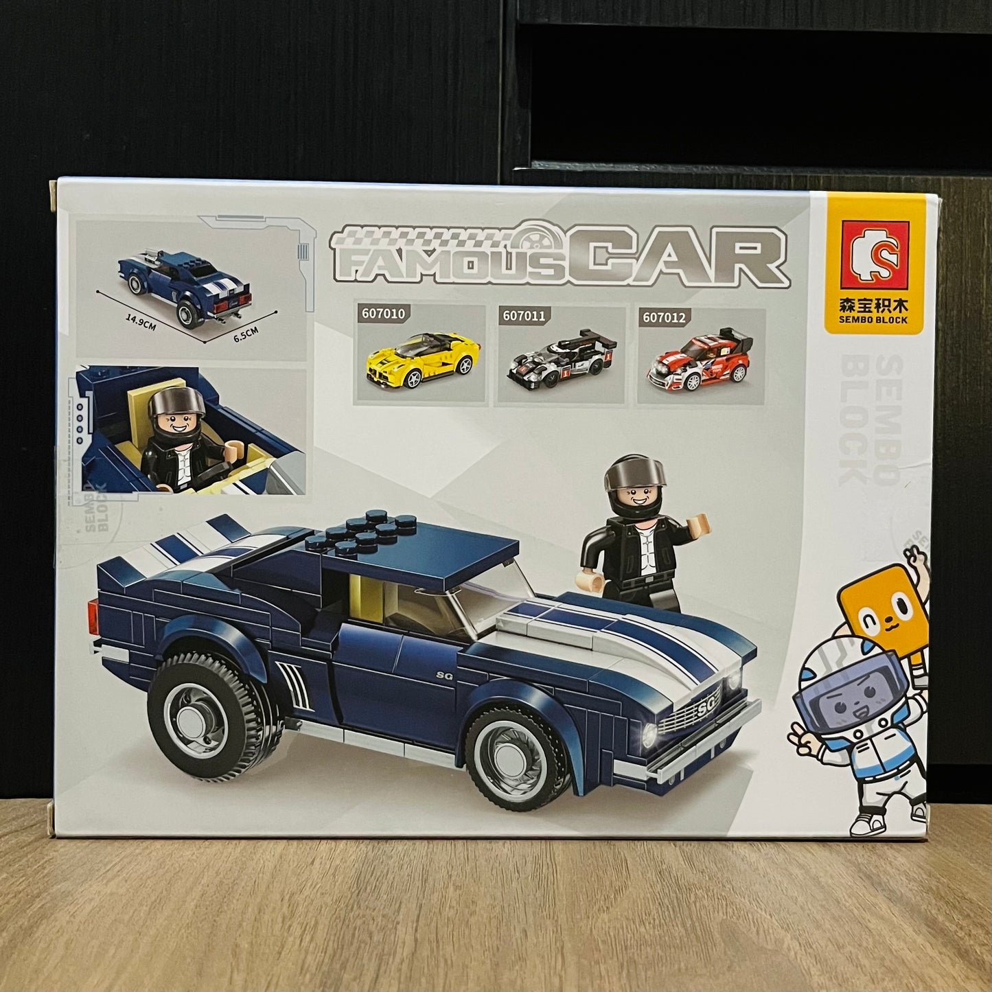 LEGO Ford Mustang (1960's) + Muñeco