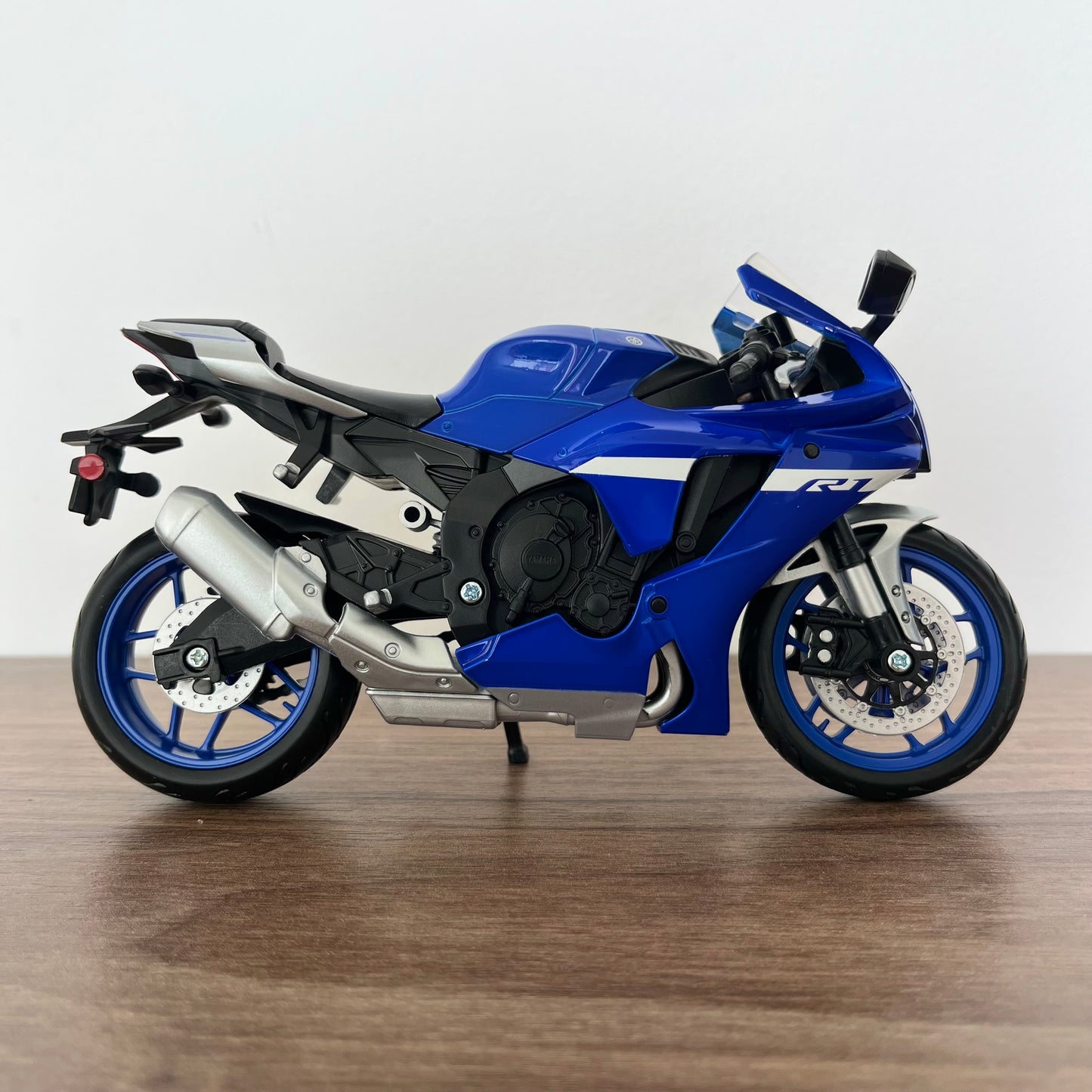 Moto Yamaha R1 | 1/12
