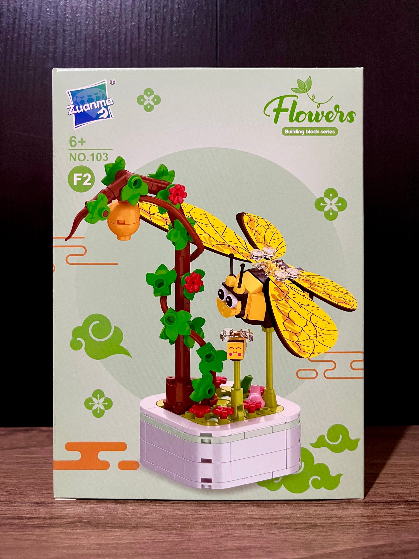 LEGO Epifita & Abeja