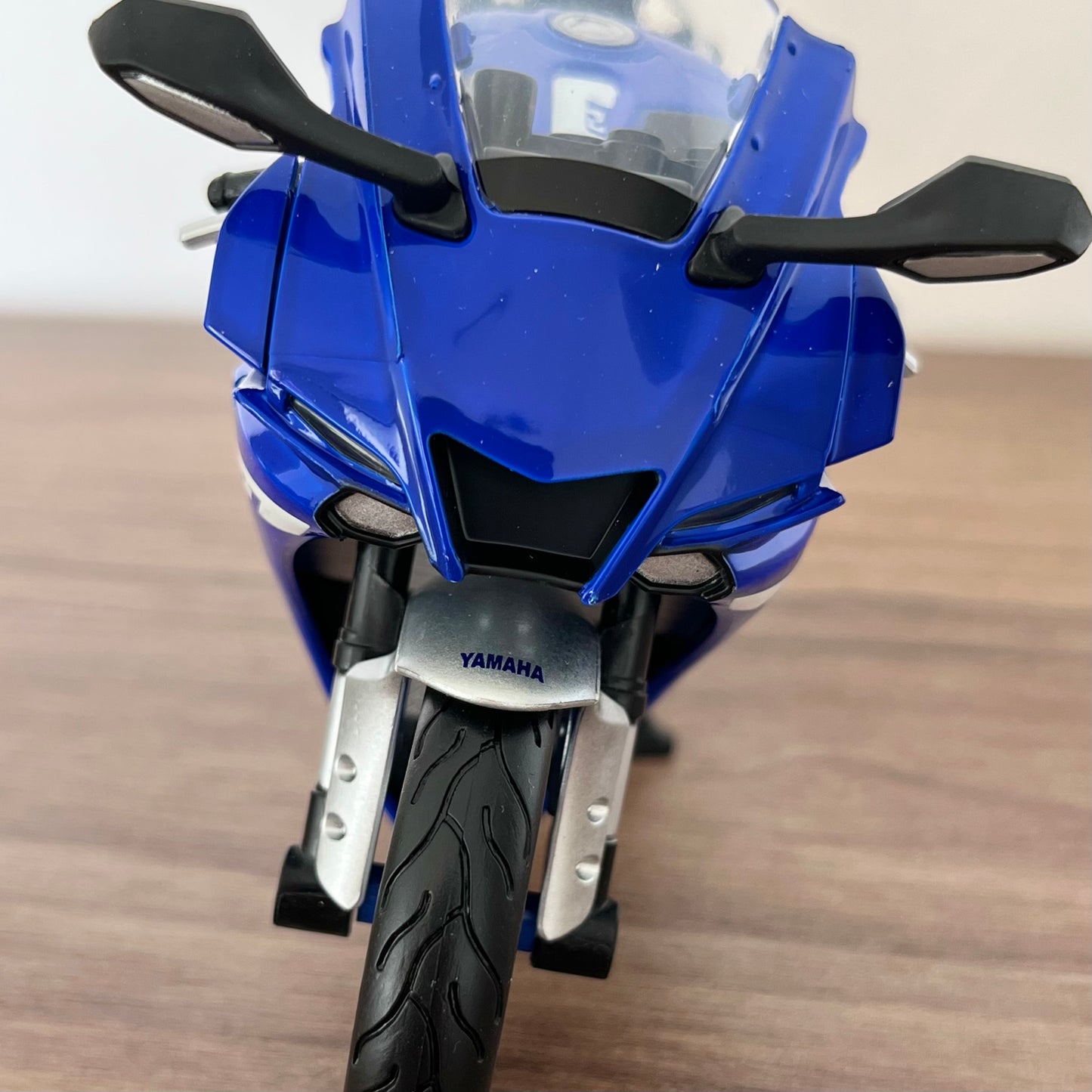 Moto Yamaha R1 | 1/12