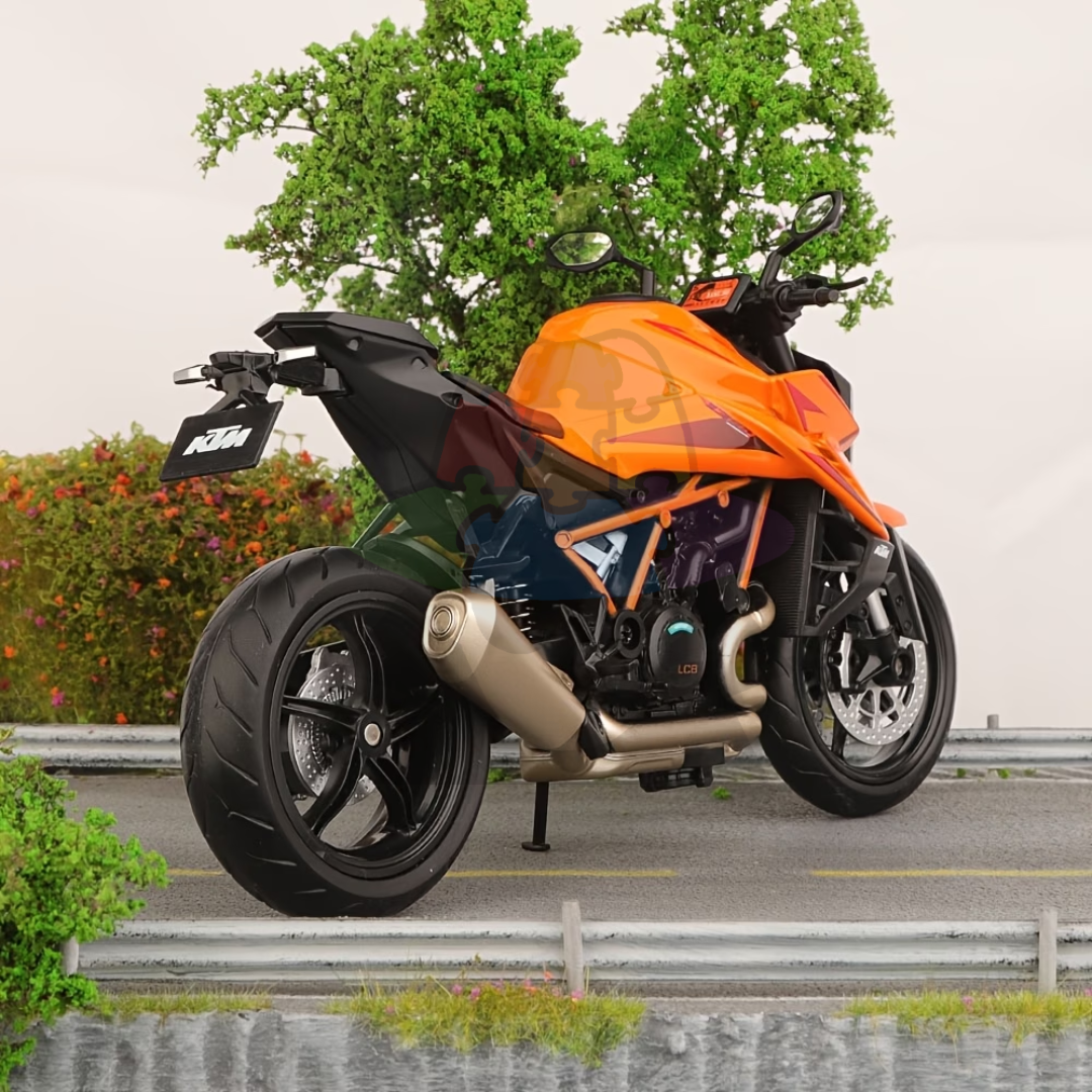 Moto KTM SuperDuke 1390 R | 1/12