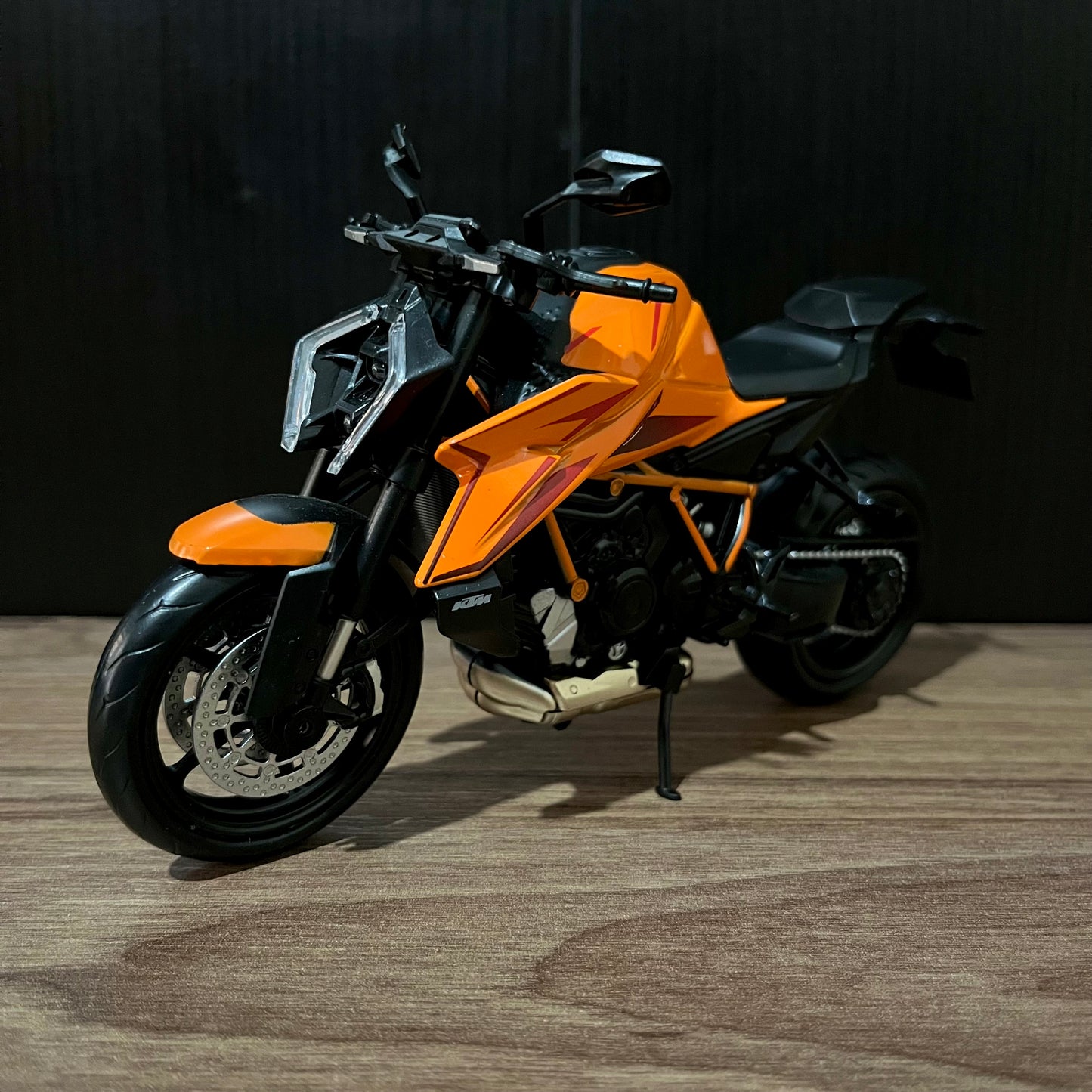 Moto KTM SuperDuke 1390 R | 1/12