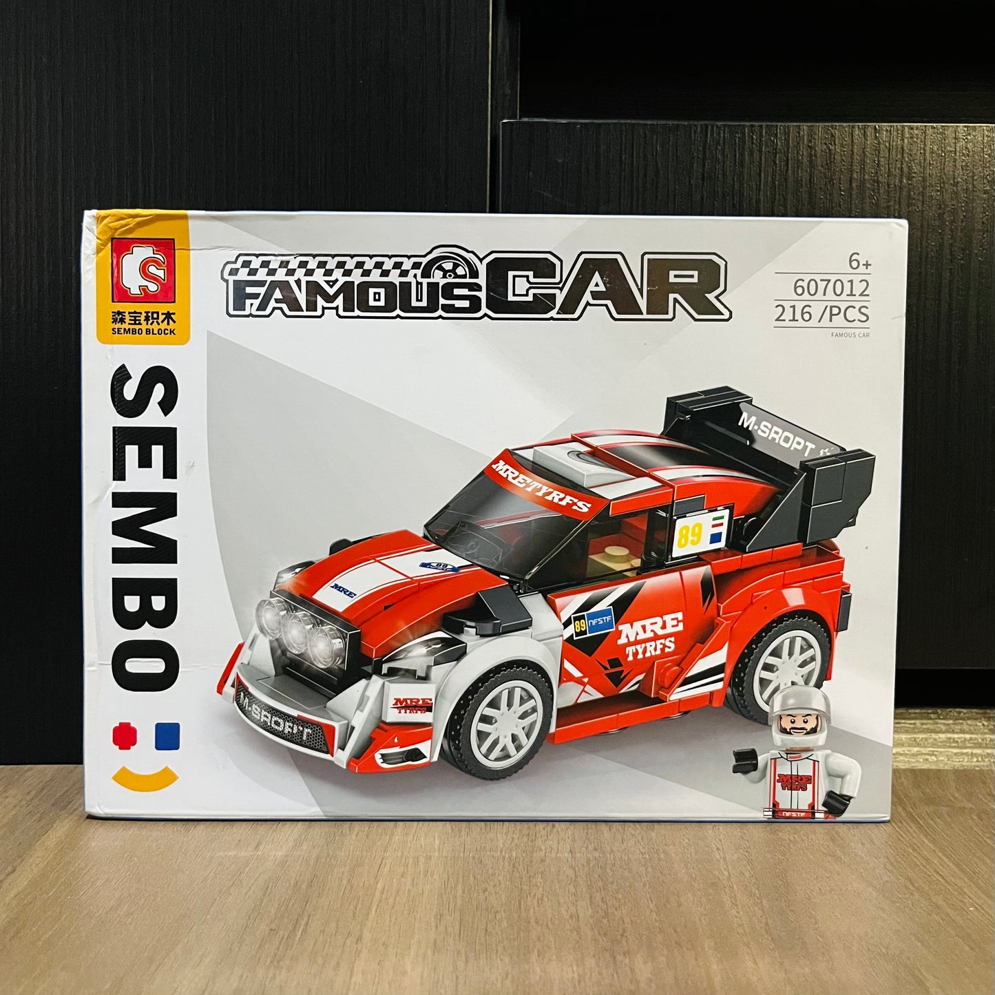 LEGO Ford Fiesta Rally + Muñeco