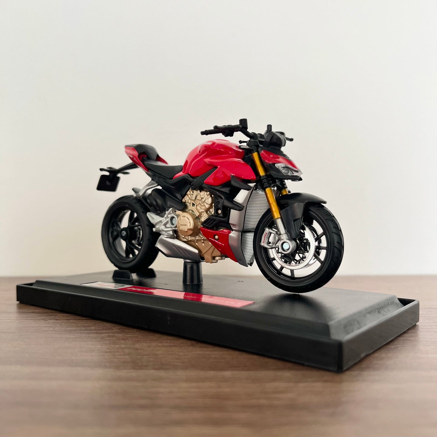 Moto Ducati Streetfighter V4 S | 1/18